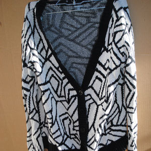 L black and white pattern charlotte ruse